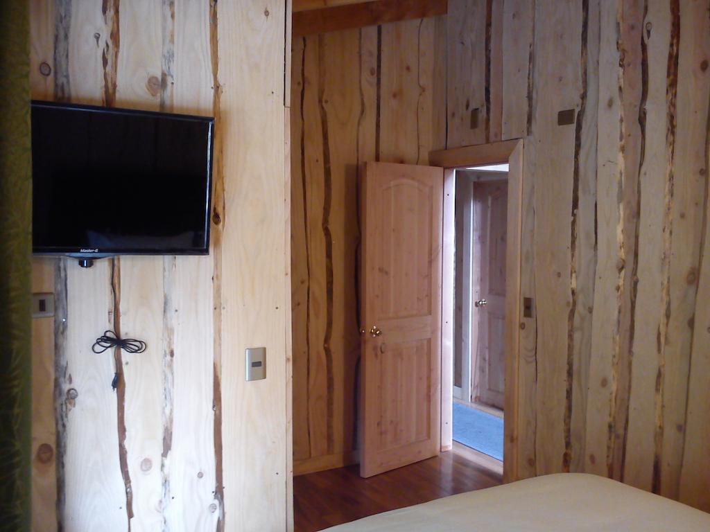 Hostal Los Alamos Neltume Room photo